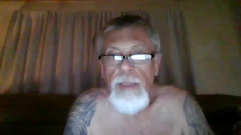 Snapshot of laidbackluxury chatting on July 15, 8:30 am laidbackluxury online show from July 15, 8:30 am
