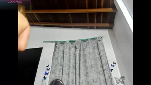 Snapshot of laila_laly chatting on June 20, 4:10 pm Leila Laly online show from June 20, 4:10 pm
