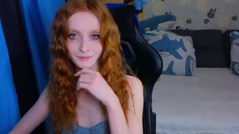 Snapshot of laksmrrr chatting on May 11, 8:42 am Lu Alex online show from May 11, 8:42 am