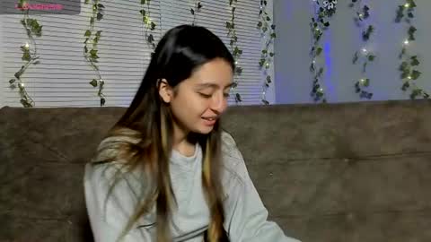 lala_fluffy online show from July 6, 8:33 pm