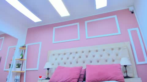 lala_ink_ online show from April 6, 2:40 pm