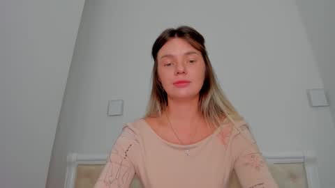 Snapshot of lallie_ chatting on November 6, 12:39 pm Lallie online show from November 6, 12:39 pm