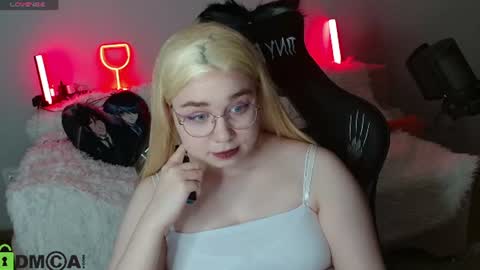 Eva online show from August 3, 6:00 pm