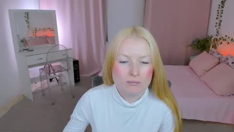 Laly online show from May 28, 8:11 am