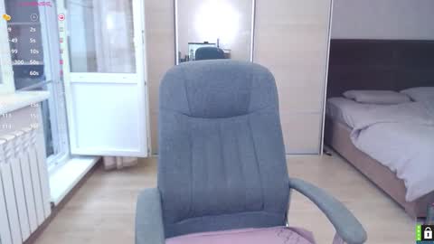 Snapshot of lana__nova chatting on September 28, 6:19 am Lana online show from September 28, 6:19 am