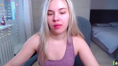 Snapshot of lana__nova chatting on October 19, 6:47 am Lana online show from October 19, 6:47 am