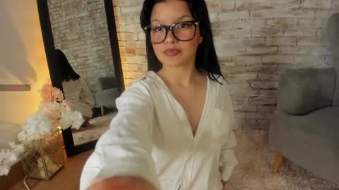 Snapshot of lana_beket_ chatting on February 5, 11:55 am Lana online show from February 5, 11:55 am
