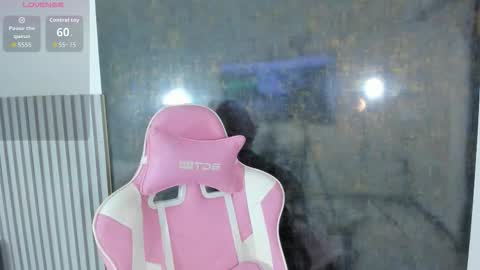 Lana online show from March 1, 7:27 pm