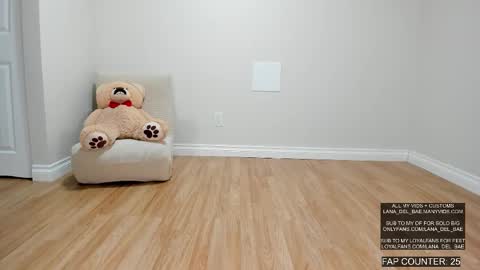 Lana Del Bae online show from March 10, 2:16 am