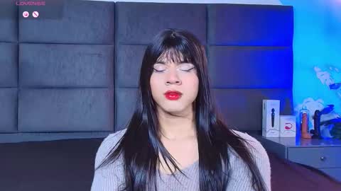 valentino moon online show from March 23, 10:58 pm