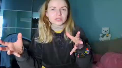 Lana online show from February 21, 1:01 pm