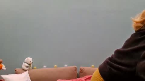 Lana online show from April 1, 5:08 am