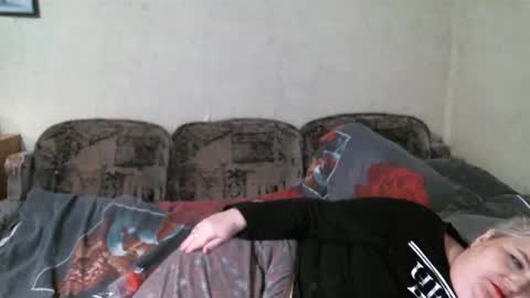 lanacat555 online show from March 3, 8:00 pm