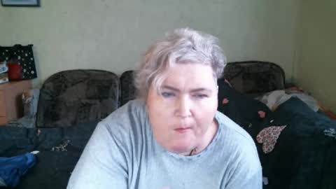 lanacat555 online show from November 9, 12:25 pm