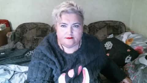 lanacat555 online show from December 16, 9:09 pm