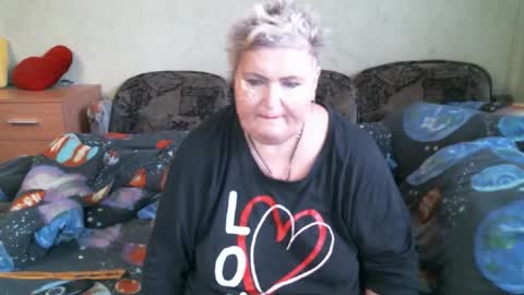 lanacat555 online show from February 20, 11:11 am