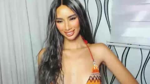 Lana online show from December 9, 6:55 am