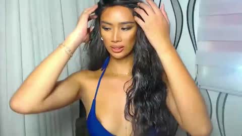 Snapshot of lanadel_hilton chatting on January 3, 2:43 am Lana online show from January 3, 2:43 am