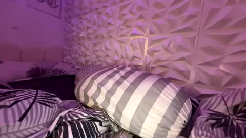 Lana online show from May 6, 6:19 am