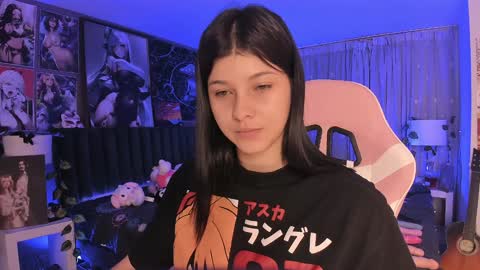 L A N A  online show from January 28, 11:28 pm