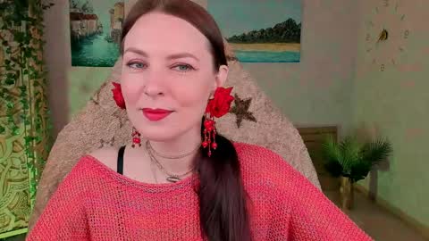 Snapshot of lanaradiance chatting on May 5, 8:22 am Lana Radiance online show from May 5, 8:22 am