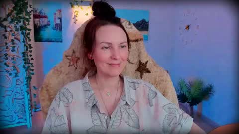 Snapshot of lanaradiance chatting on May 21, 12:56 pm Lana Radiance online show from May 21, 12:56 pm