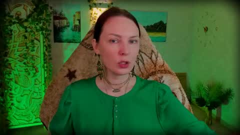 Snapshot of lanaradiance chatting on May 27, 10:34 am Lana Radiance online show from May 27, 10:34 am