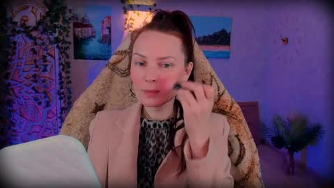 Snapshot of lanaradiance chatting on May 28, 11:07 am Lana Radiance online show from May 28, 11:07 am