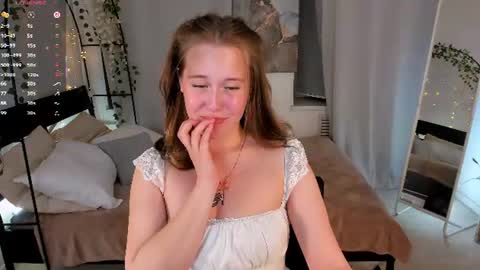 Lana online show from June 19, 9:29 pm