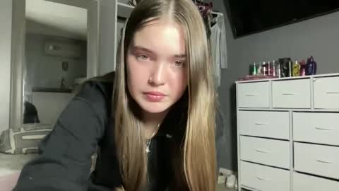 Snapshot of lanelizzie348 chatting on September 17, 2:02 am lanelizzie348 online show from September 17, 2:02 am