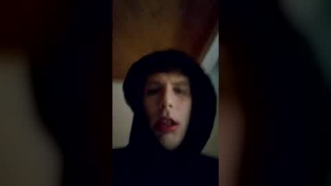 Snapshot of langederek2 chatting on June 22, 3:25 am langederek2 online show from June 22, 3:25 am