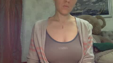 langoria online show from November 17, 7:52 pm