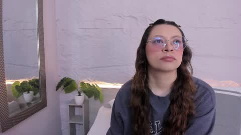 Lanna online show from March 26, 11:38 am