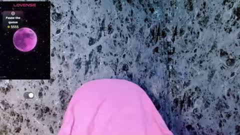 Lanna online show from February 5, 2:00 pm