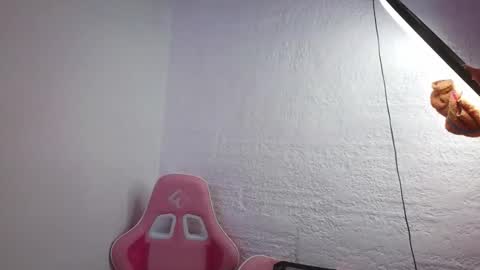 LARA online show from May 29, 1:53 pm