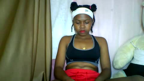 Snapshot of lara_belle chatting on May 13, 8:55 am lara_belle online show from May 13, 8:55 am
