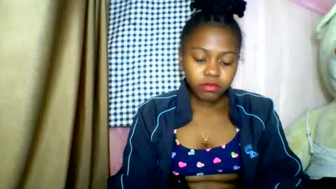 Snapshot of lara_belle chatting on May 23, 6:56 pm lara_belle online show from May 23, 6:56 pm