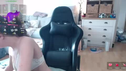 Snapshot of lara_c_rau chatting on June 14, 3:36 pm Lara online show from June 14, 3:36 pm