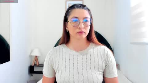      700  200   online show from April 4, 7:33 pm