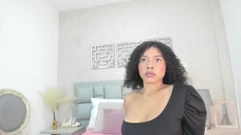 Snapshot of lara_spaark chatting on January 12, 11:37 am lara_spaark online show from January 12, 11:37 am