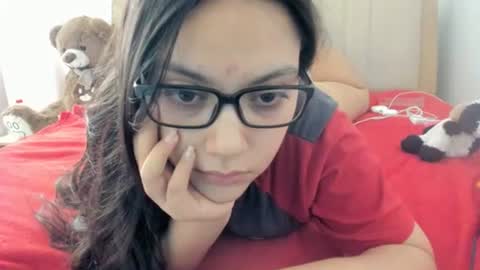 lara online show from February 10, 6:01 pm