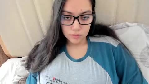 lara online show from March 8, 2:54 pm