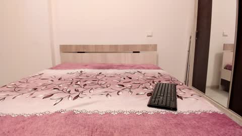 Lara online show from January 10, 8:18 am