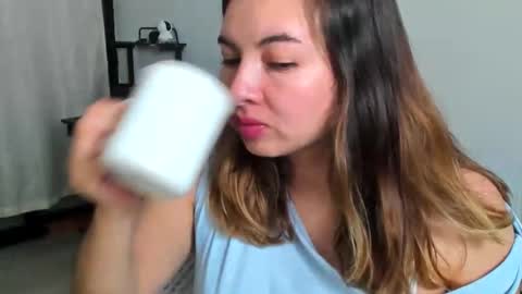 Lara online show from April 18, 12:14 am