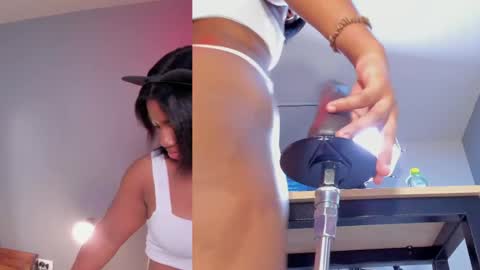 laraebony_ online show from April 21, 11:16 am