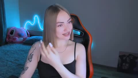 LaraKrein lk online show from April 9, 5:51 pm