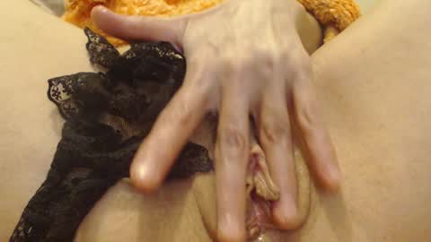 Snapshot of laralhotr chatting on December 31, 1:30 pm laralhotr online show from December 31, 1:30 pm