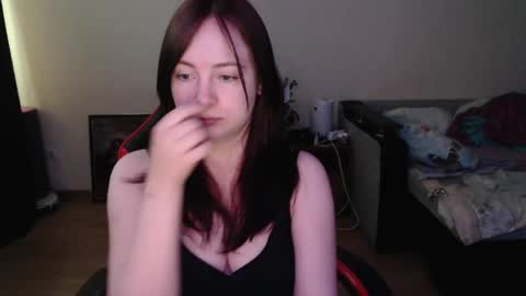 Laralianna online show from May 28, 10:45 am