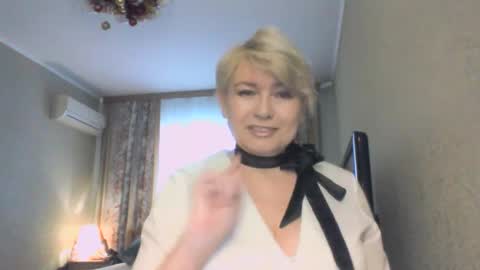 laramrs online show from January 18, 11:14 am