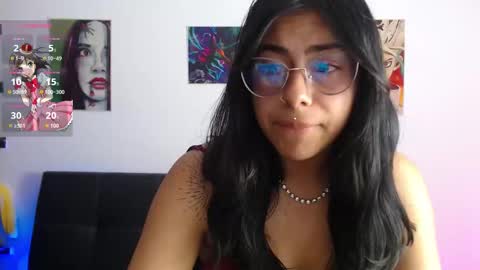 laramucci online show from January 13, 9:09 pm